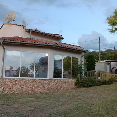 Приятна Къща За Почивка Караколев 1 Villa Obrochishte Eksteriør bilde