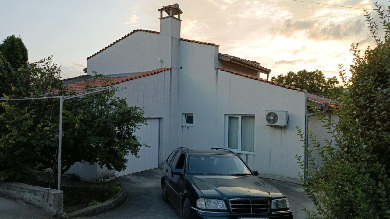 Приятна Къща За Почивка Караколев 1 Villa Obrochishte Eksteriør bilde